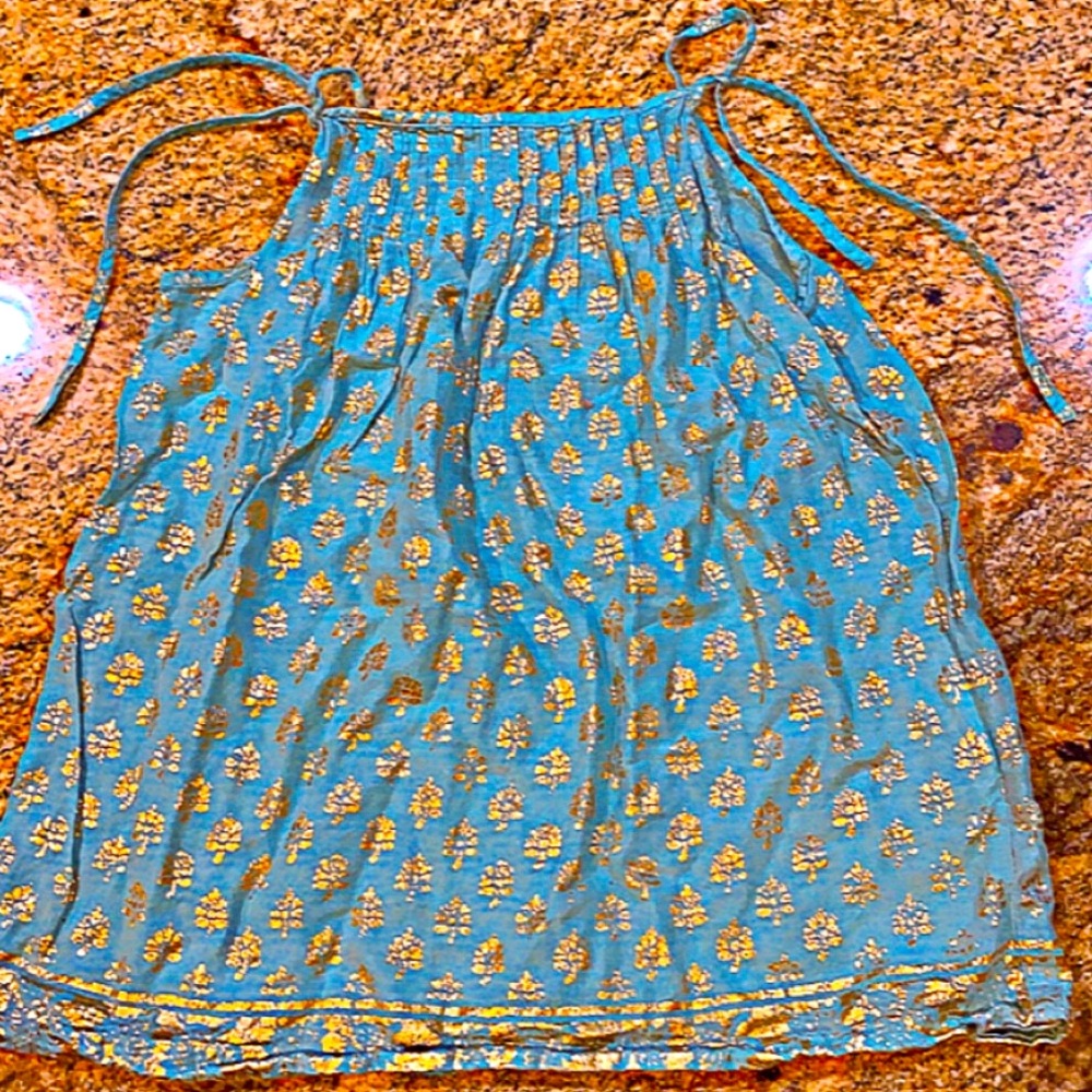 girls GAP light blue with gold leafs design top